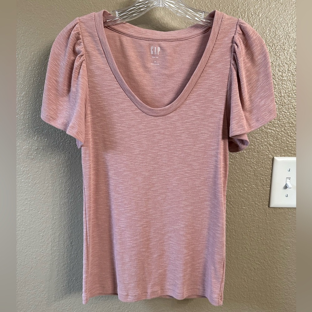 GAP Women's Pink Short Sleeve RibTee size Small